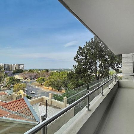 Masingita Towers Executive Suite Йоханесбург Екстериор снимка