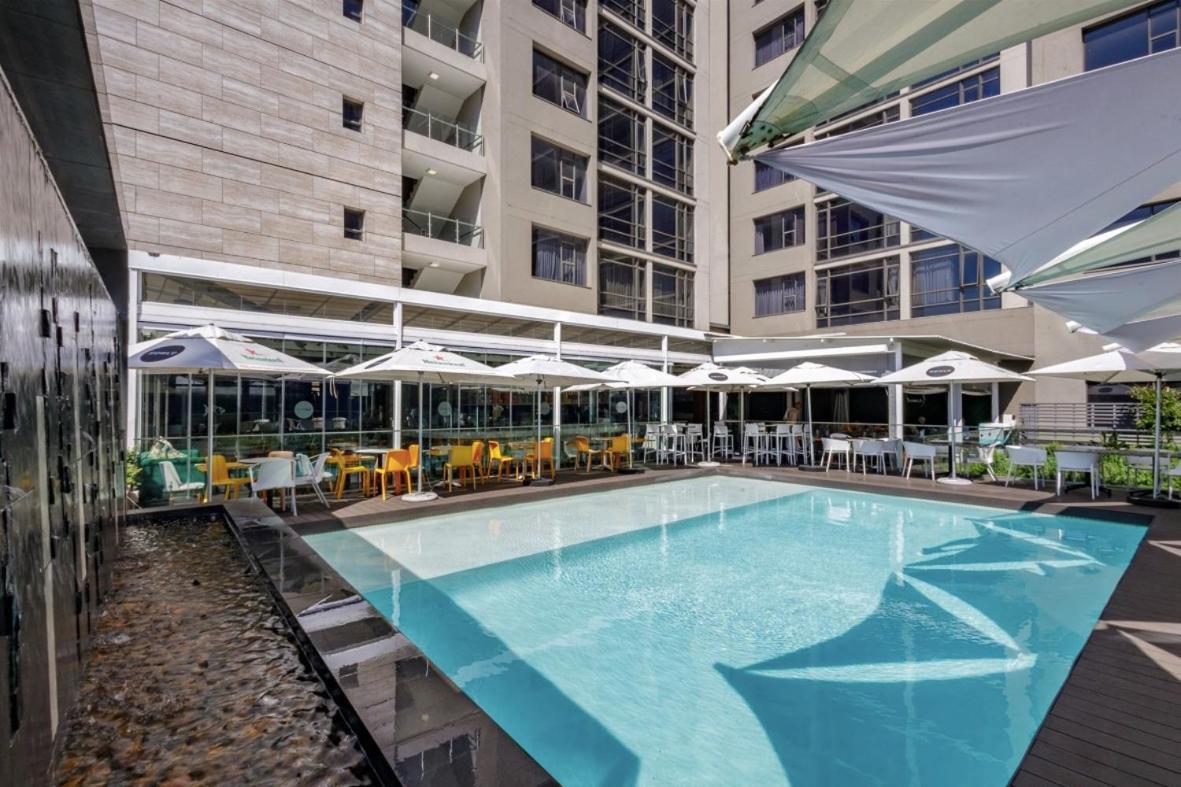 Masingita Towers Executive Suite Йоханесбург Екстериор снимка